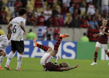 Flamengo perde para o Atlético do Paraná no Maracanã e se despede da Copa do Brasil